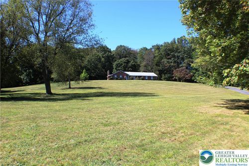 909 Wood Rd, DANIELSVILLE, PA, 18038-9776 | Card Image