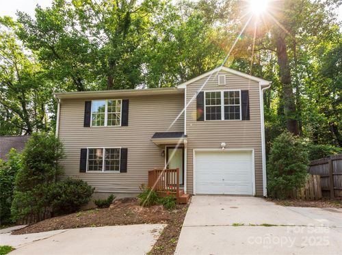 a-13 Castle St, Asheville, NC, 28803-2514 | Card Image