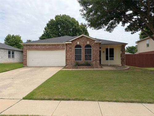 7905 Seven Oaks Ln, Denton, TX, 76210-3873 | Card Image