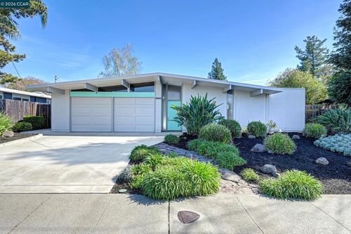 4024 Salem St, Concord, CA, 94521-1716 | Card Image