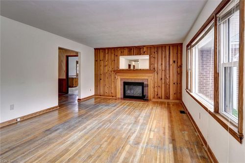 309 Sourwood Dr, Hampton, VA, 23666-3607 | Card Image