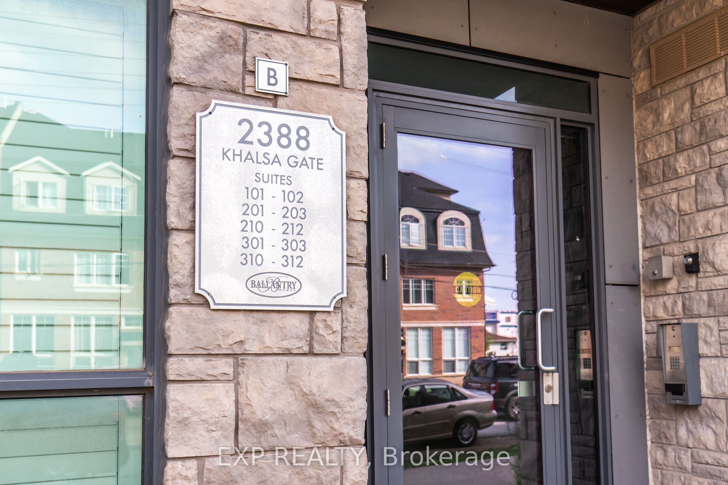 Residential in Oakville 4