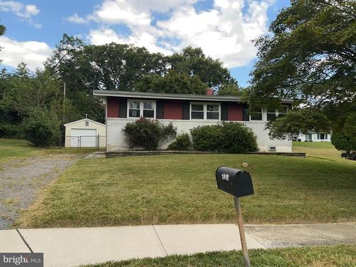 8206 Arrowhead Rd, BALTIMORE, MD, 21208-2209 | Card Image