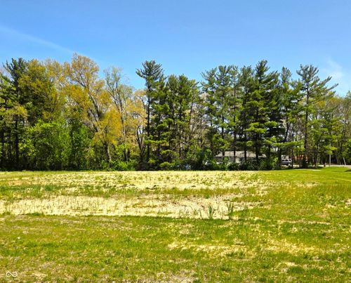 811 J Mccool Way, Greenwood, IN, 46142-5253 | Card Image