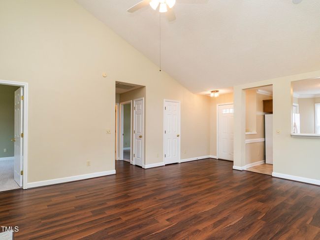 Living Room | Image 7