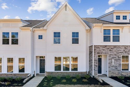 16 Goldsboro Ave, Sanford, NC, 27330-4957 | Card Image