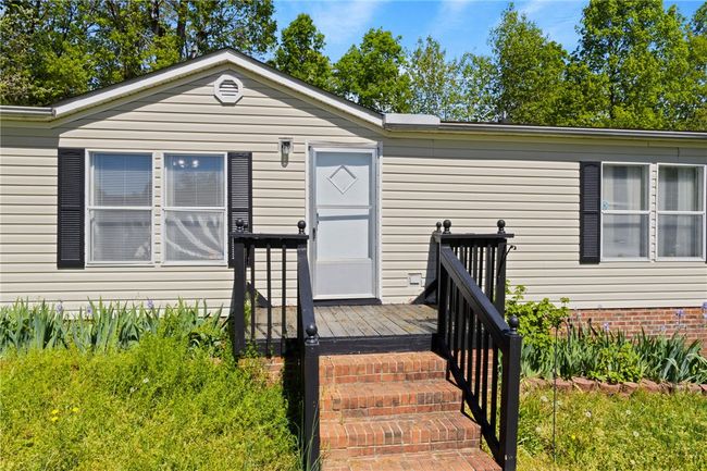 401 Walnut Crest Ct, House other with 4 bedrooms, 2 bathrooms and null parking in Fountain Inn SC | Image 4