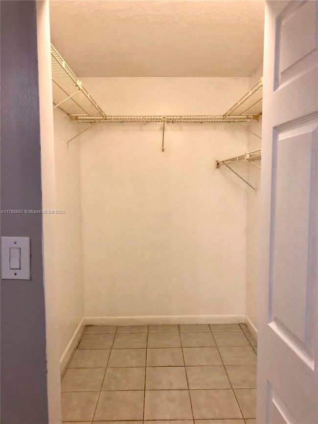112 - 9753 W Mcnab Rd, Condo with 2 bedrooms, 2 bathrooms and null parking in Tamarac FL | Image 7