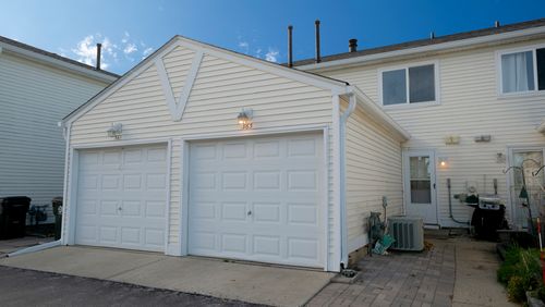 363-363 Meadow Green Ln, Round Lake Beach, IL, 60073-1326 | Card Image