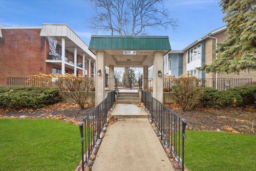 apt-d-9808 S Karlov Ave, Oak Lawn, IL, 60453-3454 | Card Image