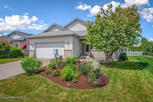 1193 W Woodlawn Dr, Hayden, ID, 83835-8811 | Card Image