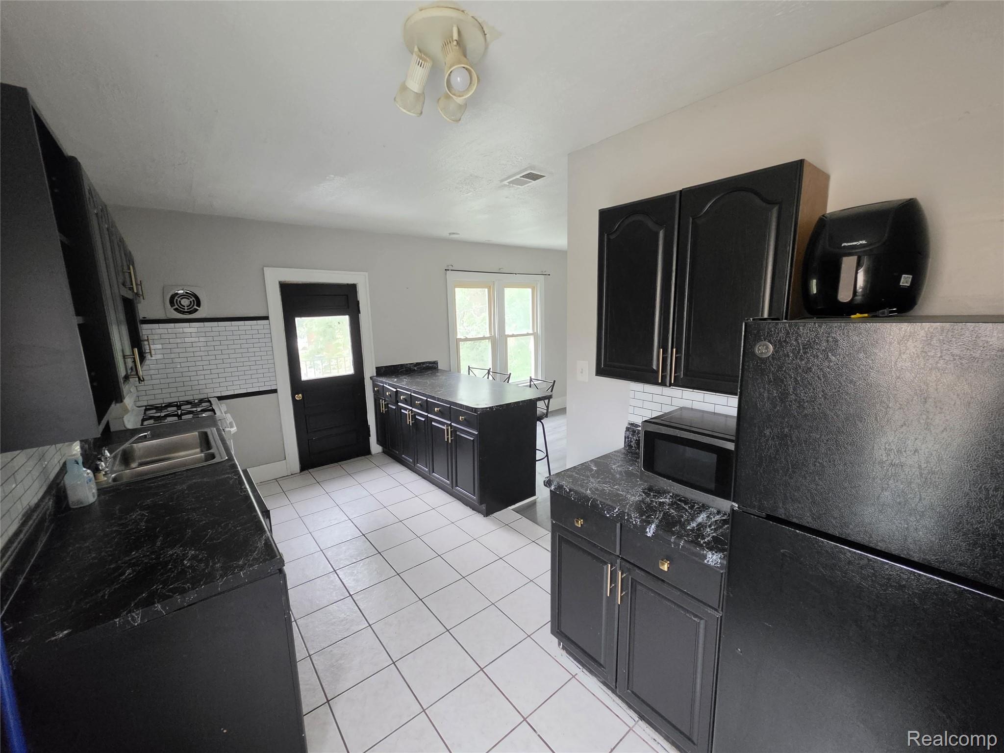 Residential Lease in Dearborn 5