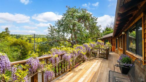 11 Holly Ln, Woodacre, CA, 94973 | Card Image