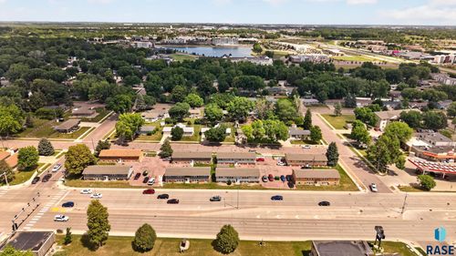 4800 W 41st St Street, Sioux Falls, SD, 57106 | Card Image