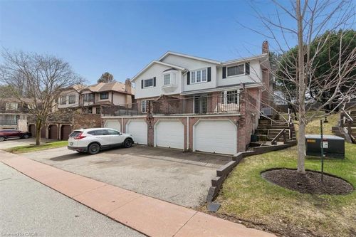 3-481 Beechwood Dr, Waterloo, ON, N2T1H8 | Card Image