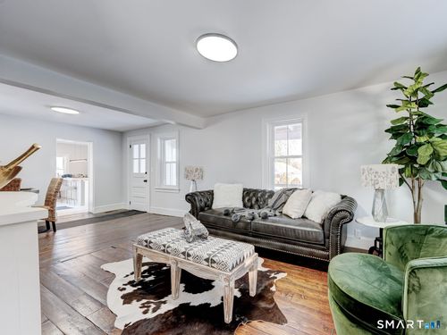 76 Griffin Rd, Broad Brook, CT, 06016-9733 | Card Image