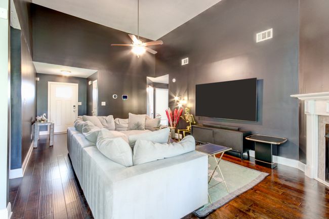 1029 Charles Thomas Dr, House other with 3 bedrooms, 2 bathrooms and 2 parking in Clarksville TN | Image 8