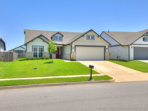12333 N 132nd Ave E, Collinsville, OK, 74021 | Card Image