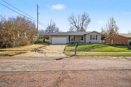 11786 Macrinus Dr, Florissant, MO, 63033-7010 | Card Image