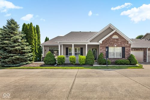2641 Oneida Ln, Indianapolis, IN, 46217-5341 | Card Image