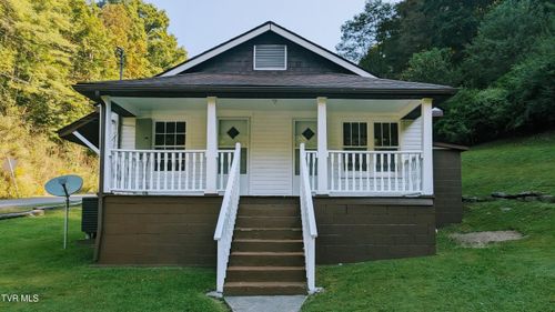 140 Turner Road, Clinchco, VA, 24226 | Card Image
