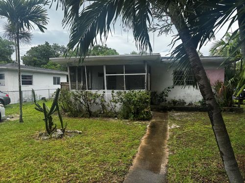 830 Nw 60th Street, Miami, FL, 33127 | Card Image