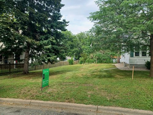 1840 Carl St, Lauderdale, MN, 55113-5203 | Card Image