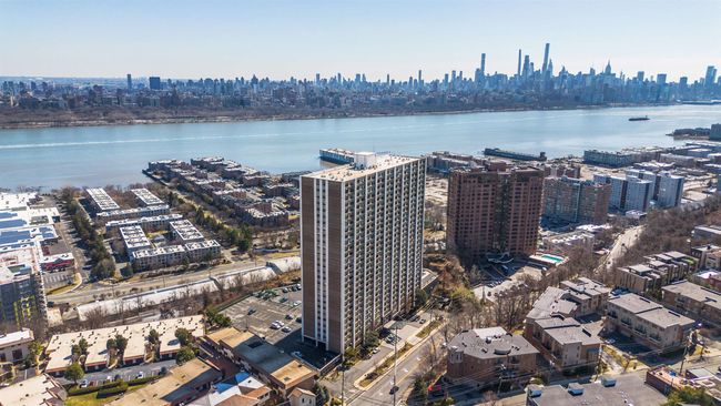 APT-25J - 250 Gorge Rd, Home with 3 bedrooms, 2 bathrooms and null parking in Cliffside Park NJ | Image 43