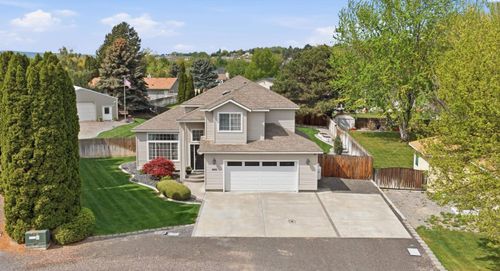 3033 Charity Ct, Kennewick, WA, 99338 | Card Image