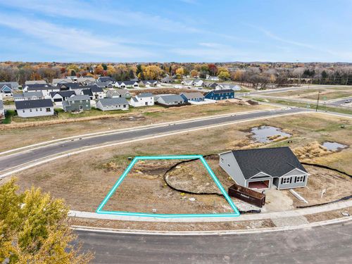 368 Dahlia Drive, Stoughton, WI, 53589 | Card Image