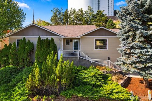 701 N Willow St, Ellensburg, WA, 98926-3258 | Card Image