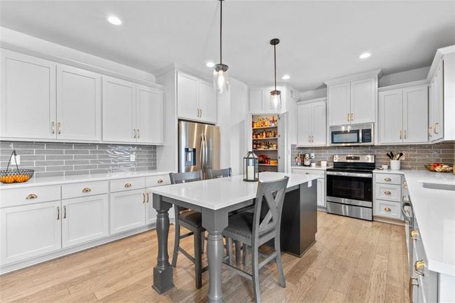 19623 196 Th Ter, House other with 5 bedrooms, 4 bathrooms and null parking in Spring Hill KS | Image 9