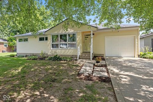 16 North St, New Palestine, IN, 46163-9537 | Card Image