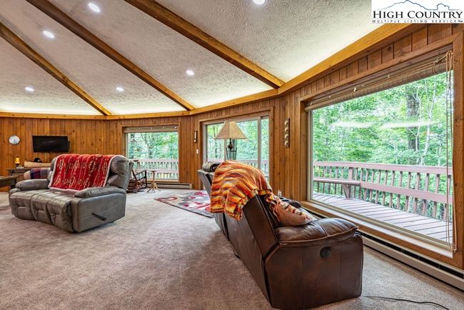 103 Raven Rd, House other with 3 bedrooms, 2 bathrooms and null parking in Beech Mountain NC | Image 14