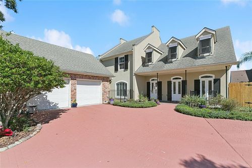 23 Oak Alley Blvd, Marrero, LA, 70072-5054 | Card Image