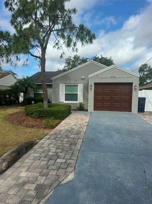 6711 S Sheridan Rd, TAMPA, FL, 33611-5211 | Card Image