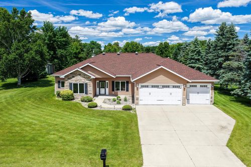 750 Lake Forest Cir, Detroit Lakes, MN, 56501-4832 | Card Image