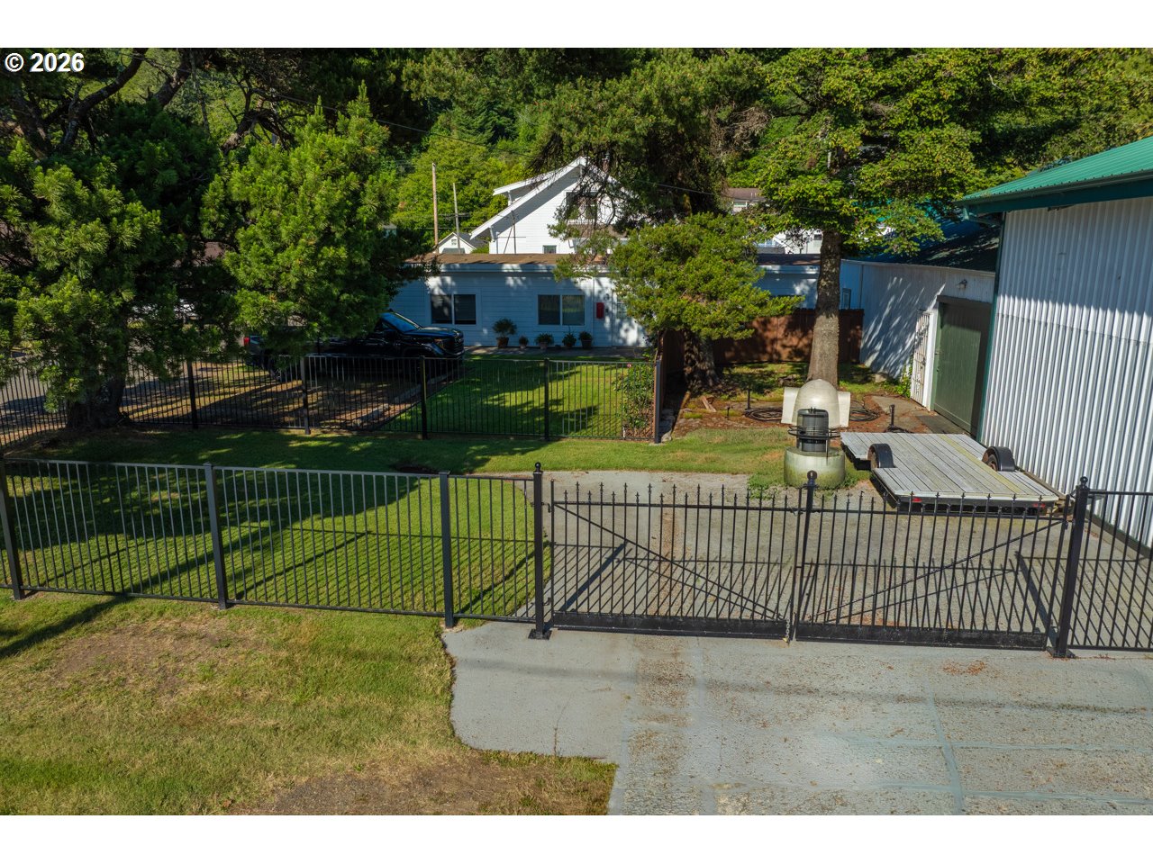 Commercial Sale in Gardiner 5