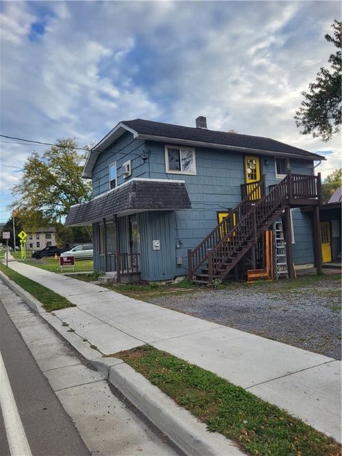 123 S Catherine St, Montour Falls, NY, 14865-9668 | Card Image