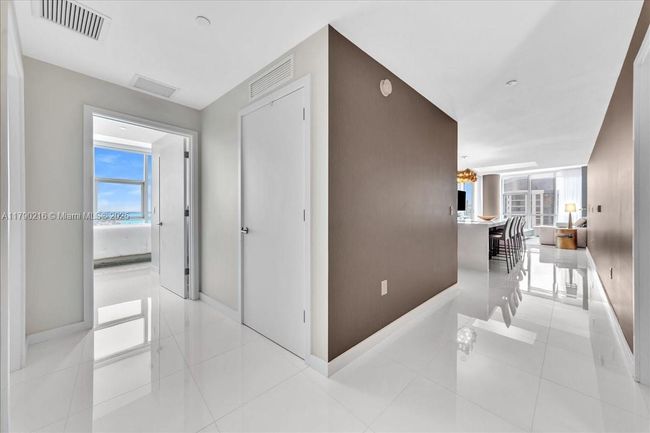 UNIT-3711 - 851 Ne 1 St Ave, Condo with 3 bedrooms, 4 bathrooms and null parking in Miami FL | Image 13