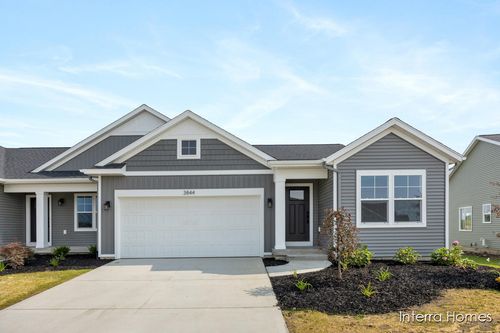 17-3844 Highbury Dr, Grandville, MI, 49418-3702 | Card Image
