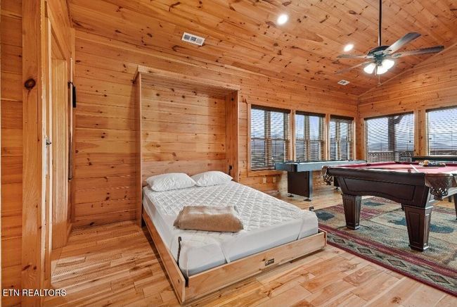 880 Great Smoky Way, House other with 4 bedrooms, 4 bathrooms and null parking in Gatlinburg TN | Image 26