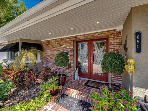 650 Poinsettia Rd, BELLEAIR, FL, 33756-1525 | Card Image