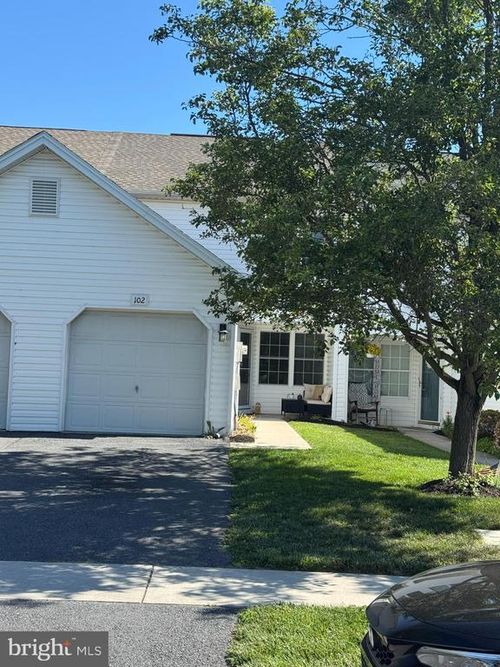 102 Partridge Cir, Carlisle, PA, 17013-8759 | Card Image