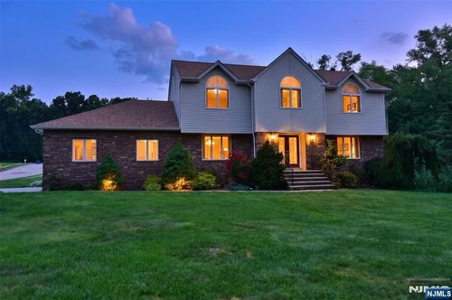 13 Bryan Ct, Wayne, NJ, 07470-6259 | Card Image