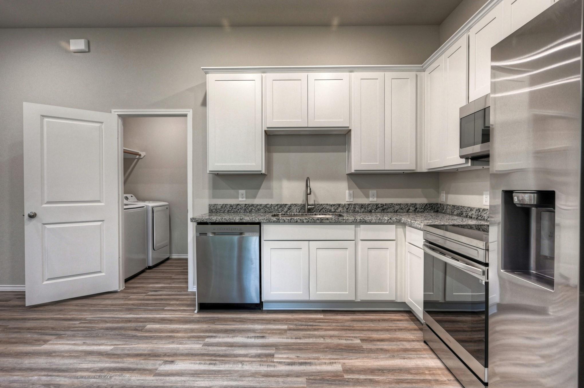 Residential Lease in Willis 5