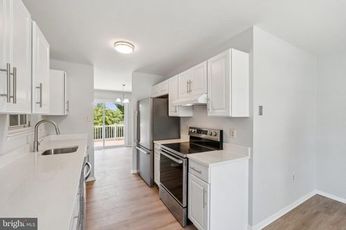 6 Flower Hill Ct, GAITHERSBURG, MD, 20879-1528 | Card Image