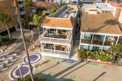 700 E Oceanfront, Newport Beach, CA, 92661 | Card Image