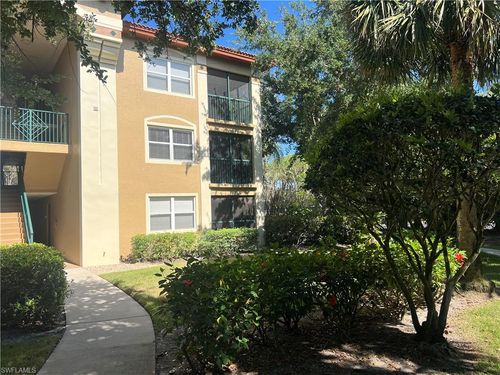 932-8960 Colonnades Ct E, BONITA SPRINGS, FL, 34135-7872 | Card Image