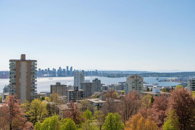 1004 - 140 E Keith Road, Condo with 2 bedrooms, 1 bathrooms and 1 parking in North Vancouver BC | Image 1